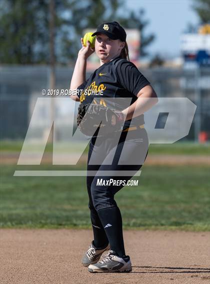 Thumbnail 1 in Del Oro @ Oak Ridge photogallery.