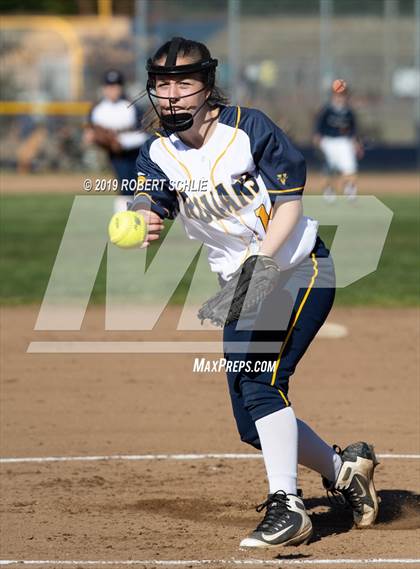 Thumbnail 3 in Del Oro @ Oak Ridge photogallery.