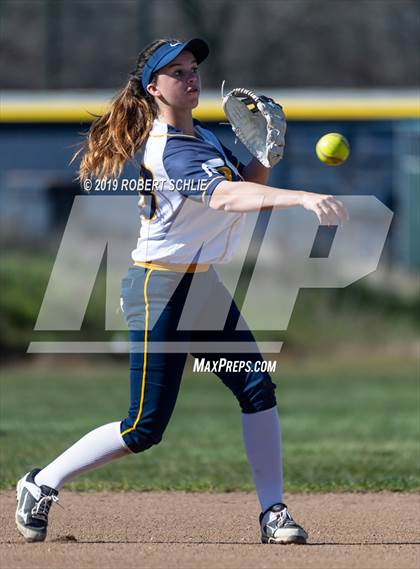 Thumbnail 2 in Del Oro @ Oak Ridge photogallery.