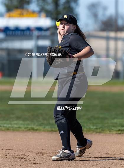 Thumbnail 2 in Del Oro @ Oak Ridge photogallery.