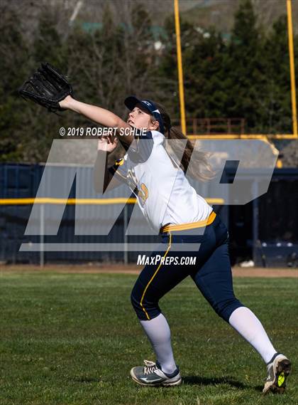 Thumbnail 3 in Del Oro @ Oak Ridge photogallery.