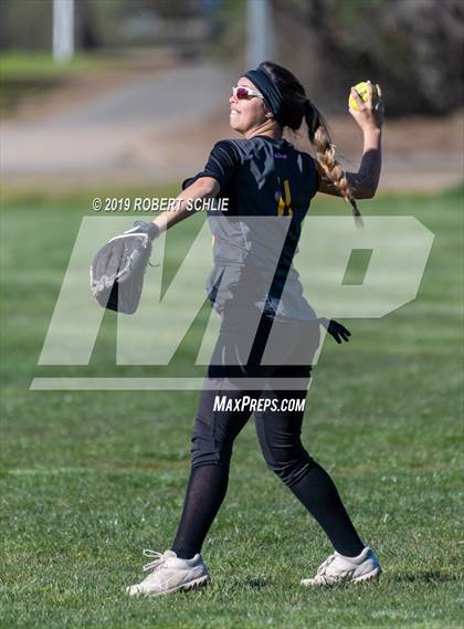 Thumbnail 1 in Del Oro @ Oak Ridge photogallery.