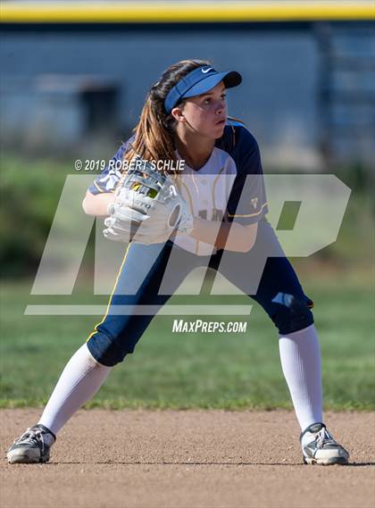 Thumbnail 1 in Del Oro @ Oak Ridge photogallery.