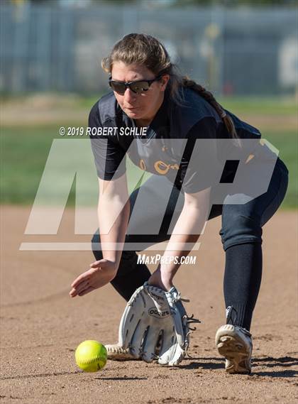 Thumbnail 1 in Del Oro @ Oak Ridge photogallery.