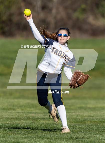 Thumbnail 2 in Del Oro @ Oak Ridge photogallery.
