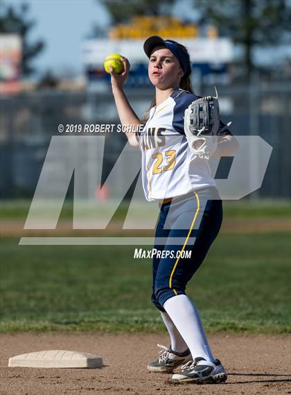 Thumbnail 2 in Del Oro @ Oak Ridge photogallery.
