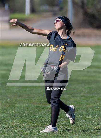 Thumbnail 2 in Del Oro @ Oak Ridge photogallery.