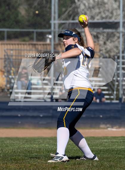 Thumbnail 2 in Del Oro @ Oak Ridge photogallery.