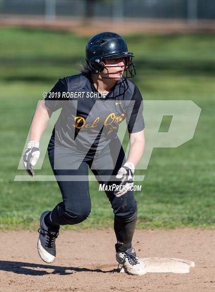 Thumbnail 1 in Del Oro @ Oak Ridge photogallery.