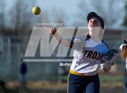 Thumbnail 3 in Del Oro @ Oak Ridge photogallery.