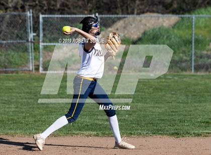 Thumbnail 3 in Del Oro @ Oak Ridge photogallery.