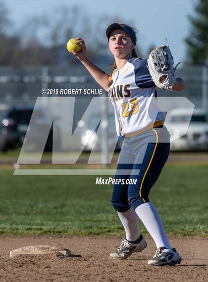 Thumbnail 2 in Del Oro @ Oak Ridge photogallery.