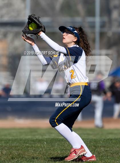 Thumbnail 2 in Del Oro @ Oak Ridge photogallery.