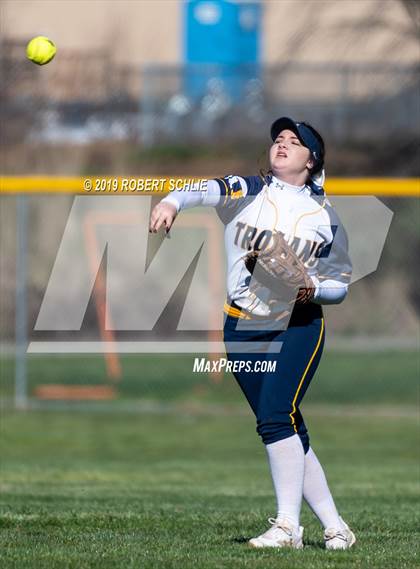 Thumbnail 3 in Del Oro @ Oak Ridge photogallery.