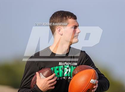 Thumbnail 2 in Eustace vs Kerens (Scrimmage) photogallery.