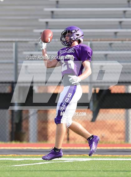 Thumbnail 3 in Eustace vs Kerens (Scrimmage) photogallery.