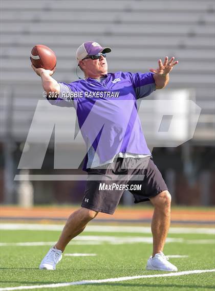 Thumbnail 2 in Eustace vs Kerens (Scrimmage) photogallery.