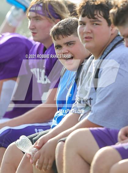 Thumbnail 2 in Eustace vs Kerens (Scrimmage) photogallery.