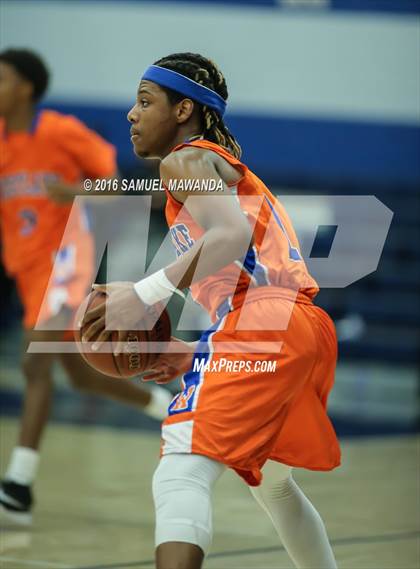 Thumbnail 1 in La Canada vs Westlake (Sierra Canyon Invitational) photogallery.