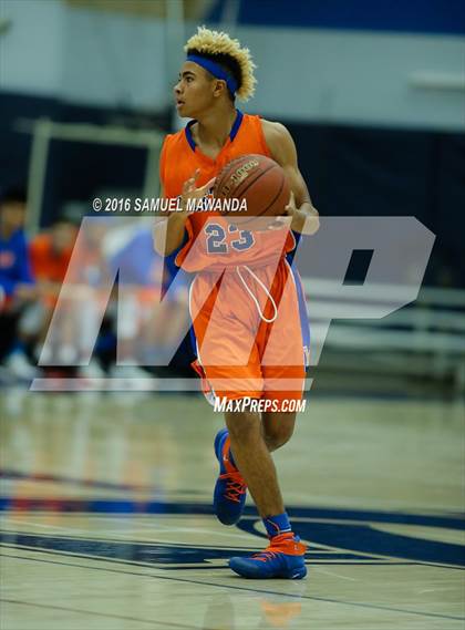 Thumbnail 3 in La Canada vs Westlake (Sierra Canyon Invitational) photogallery.