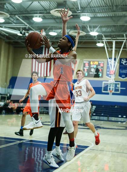 Thumbnail 2 in La Canada vs Westlake (Sierra Canyon Invitational) photogallery.