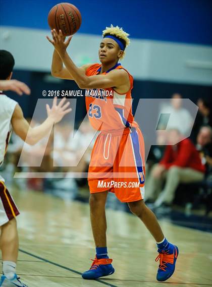 Thumbnail 1 in La Canada vs Westlake (Sierra Canyon Invitational) photogallery.
