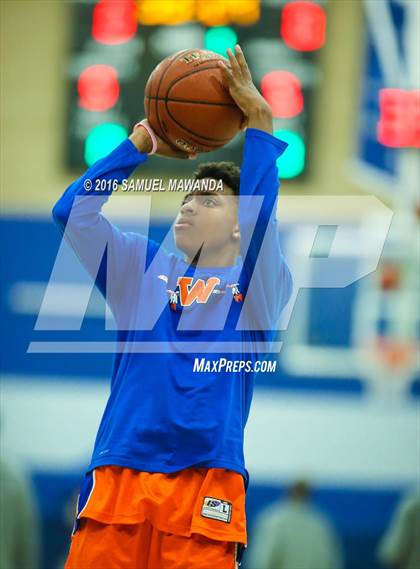 Thumbnail 3 in La Canada vs Westlake (Sierra Canyon Invitational) photogallery.