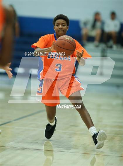 Thumbnail 2 in La Canada vs Westlake (Sierra Canyon Invitational) photogallery.
