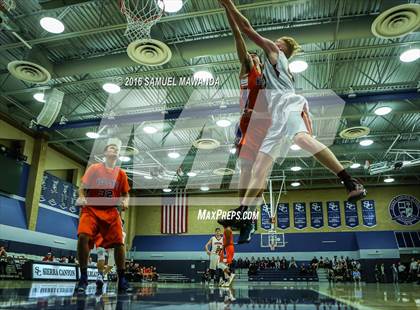 Thumbnail 3 in La Canada vs Westlake (Sierra Canyon Invitational) photogallery.