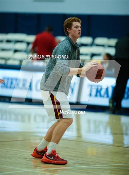 Thumbnail 3 in La Canada vs Westlake (Sierra Canyon Invitational) photogallery.