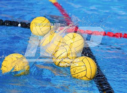 Thumbnail 2 in Coronado vs. Westview (CIF SDS Open Division Quarterfinal) photogallery.