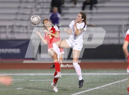 Thumbnail 2 in Carlsbad vs. Cathedral Catholic (CIF SDS Open Division Final) photogallery.