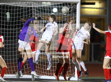 Thumbnail 2 in Carlsbad vs. Cathedral Catholic (CIF SDS Open Division Final) photogallery.