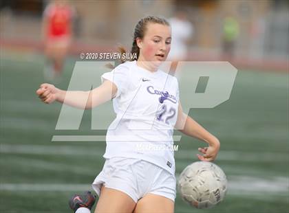 Thumbnail 3 in Carlsbad vs. Cathedral Catholic (CIF SDS Open Division Final) photogallery.