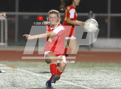 Thumbnail 3 in Carlsbad vs. Cathedral Catholic (CIF SDS Open Division Final) photogallery.