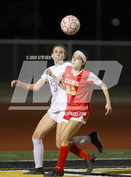 Thumbnail 3 in Carlsbad vs. Cathedral Catholic (CIF SDS Open Division Final) photogallery.