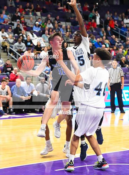 Thumbnail 1 in Deer Valley vs. Catalina Foothills (AIA 4A Semifinal) photogallery.