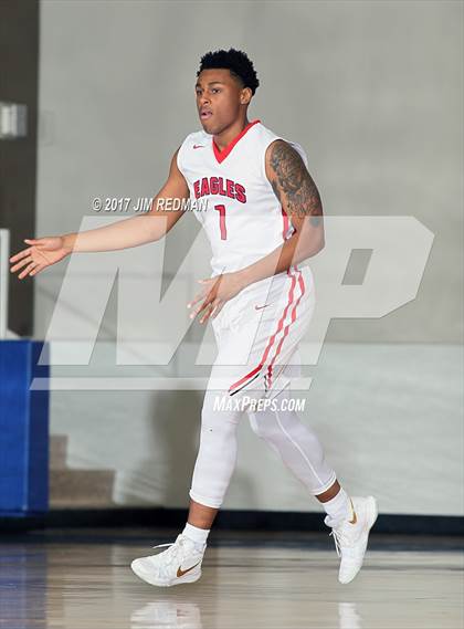 Thumbnail 3 in Allen vs. Dawson (McDonald's Texas Invitational) photogallery.