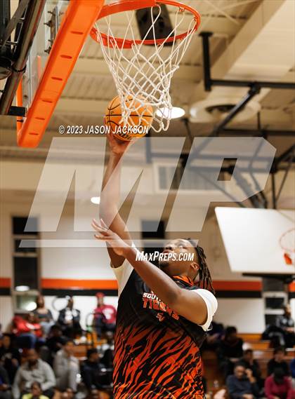 Thumbnail 3 in Seventy-First @ South View photogallery.