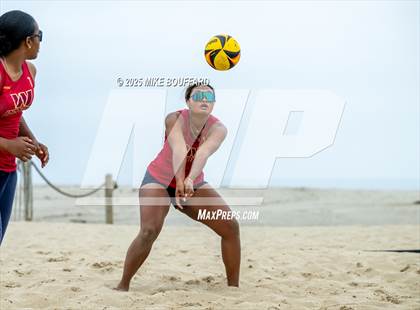 Thumbnail 3 in Santa Barbara vs Woodrow Wilson (CIF-SS Quarter Finals) photogallery.