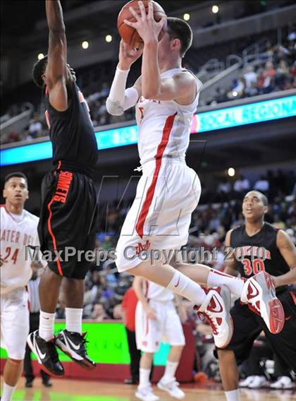 Thumbnail 2 in Westchester vs Mater Dei (CIF SoCal D1 Final) photogallery.