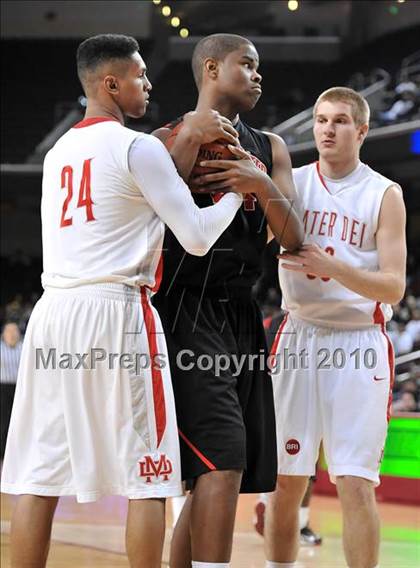 Thumbnail 2 in Westchester vs Mater Dei (CIF SoCal D1 Final) photogallery.