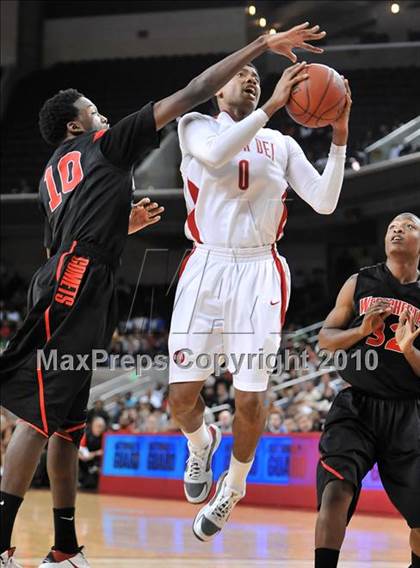 Thumbnail 1 in Westchester vs Mater Dei (CIF SoCal D1 Final) photogallery.