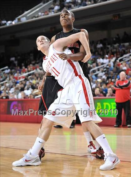 Thumbnail 1 in Westchester vs Mater Dei (CIF SoCal D1 Final) photogallery.