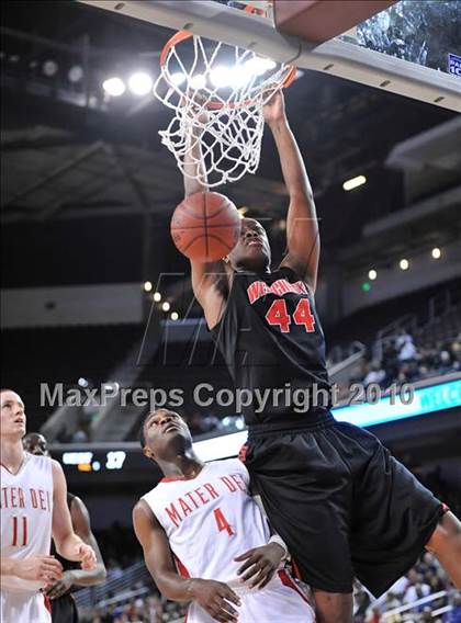 Thumbnail 1 in Westchester vs Mater Dei (CIF SoCal D1 Final) photogallery.