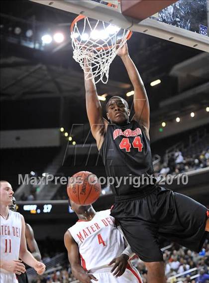 Thumbnail 2 in Westchester vs Mater Dei (CIF SoCal D1 Final) photogallery.