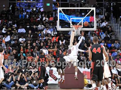 Thumbnail 2 in Westchester vs Mater Dei (CIF SoCal D1 Final) photogallery.
