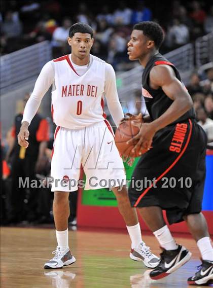 Thumbnail 1 in Westchester vs Mater Dei (CIF SoCal D1 Final) photogallery.