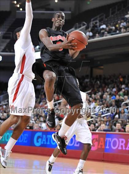 Thumbnail 3 in Westchester vs Mater Dei (CIF SoCal D1 Final) photogallery.