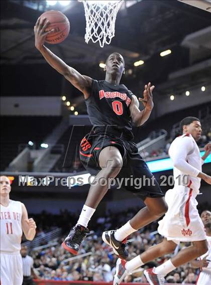 Thumbnail 2 in Westchester vs Mater Dei (CIF SoCal D1 Final) photogallery.